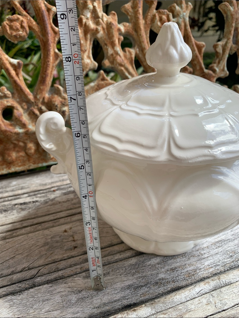 Vintage White Porcelain Covered Tureen with Ladle and Underplate - Picture 15 of 16